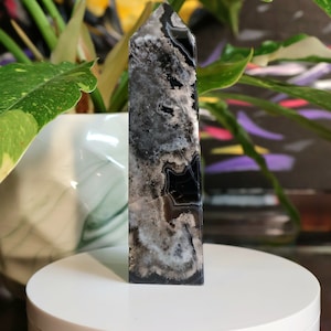 Black Flower Agate Tower 6.14 oz Natural Stone