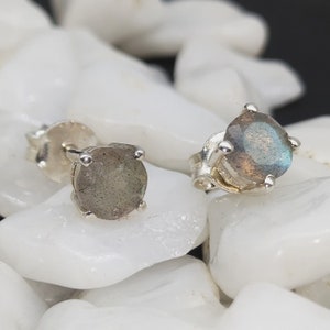 Labradorite Stud Earrings-925 Sterling Silver Earrings- Round Labradorite Studs-Minimalist Silver Jewelry- Labradorite Stud-Gifts For Wife