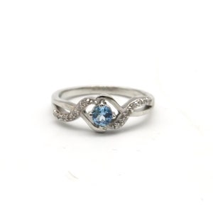 Natural Blue Topaz Ring-Sterling Silver Ring-Blue Topaz Engagement Ring-Dainty Ring-December Birthstone Ring-Blue Topaz Jewelry-Gift For Her