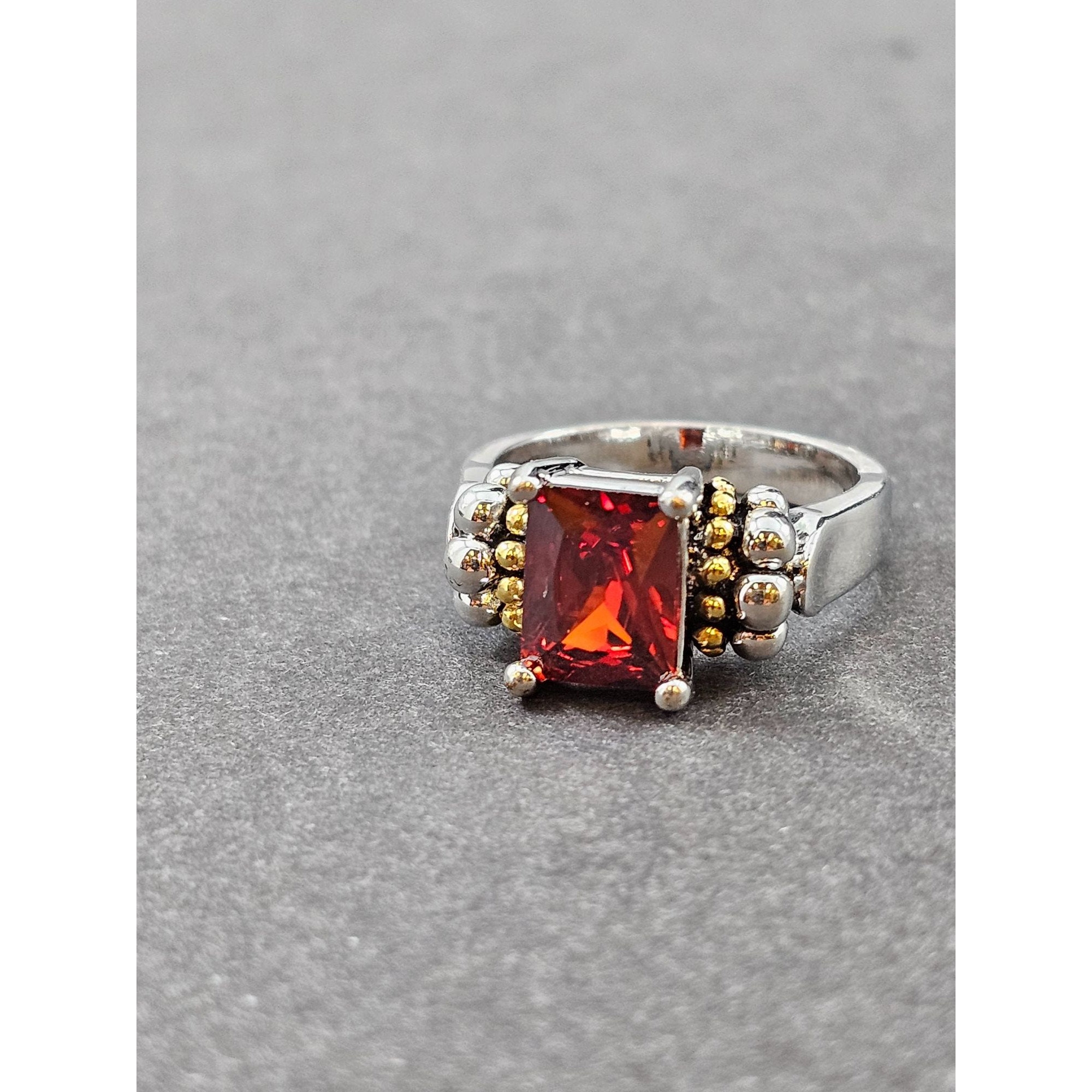 Silver Tone Costume Jewelry Red Square Sone Ring, Size 7