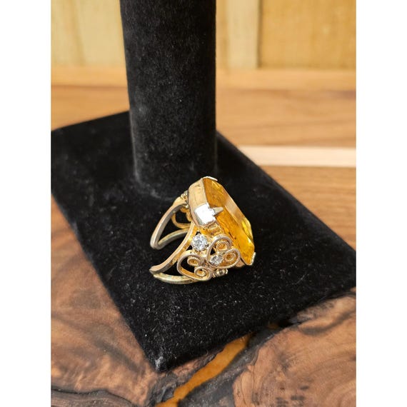 Beautiful Gold Toned and Crystal Split Shank Ring