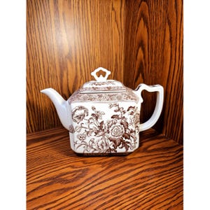 Burton & Burton Antoinette Teapot