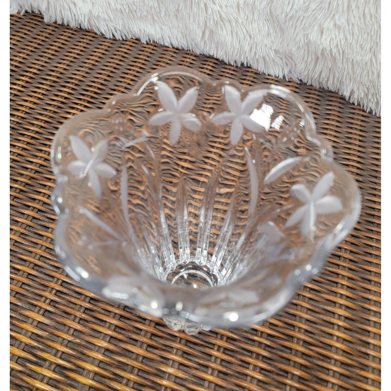 Mikasa Crystal Vase With Frosted Flowers Etsy