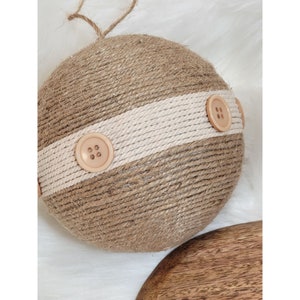 Belles décorations de Noël faites main. Lot de 2