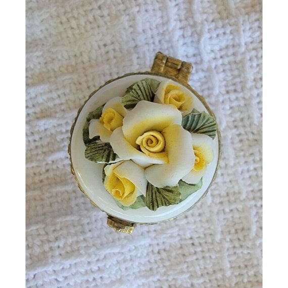 Vintage Small Porcelain Trinket/Pill box, Hinged … - image 7