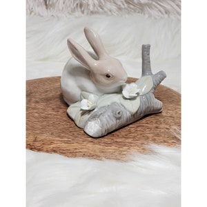 Vintage Bunny, Porcelain, Made in Taiwan R O C