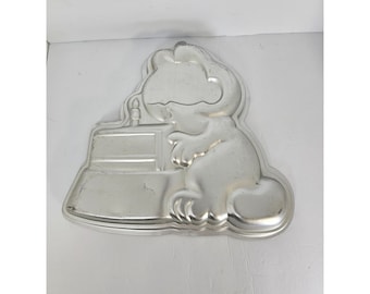 Vintage Wilton Garfield Cake Pan, 1981