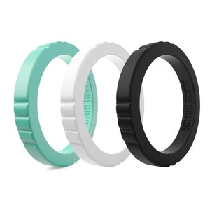 Eleganter Silikonring: Stapelbare Eheringalternative für aktive Frauen