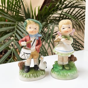 Capodimonte – 2 children figurines