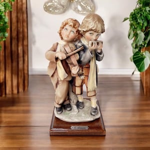 Capodimonte – Statue of Giuseppe Armani