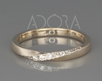 Handmade 14k Champagne Gold Mobius Ring set with Diamonds | Diamonds Mobius Ring | 14k Champagne Gold Mobius Wedding Ring set with Diamonds