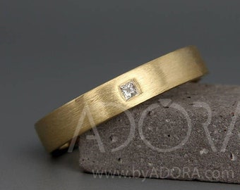 Anillo de boda para hombre de oro y diamantes hecho a mano / Anillo de boda para hombre de oro macizo de 14k hecho a mano con un diamante talla princesa / Anillo llamativo