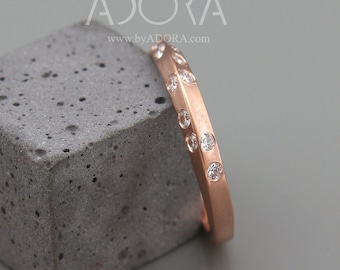 Anillo de bodas de oro rosa de 14 k con diamantes, hecho a mano y con filo de cuchillo.