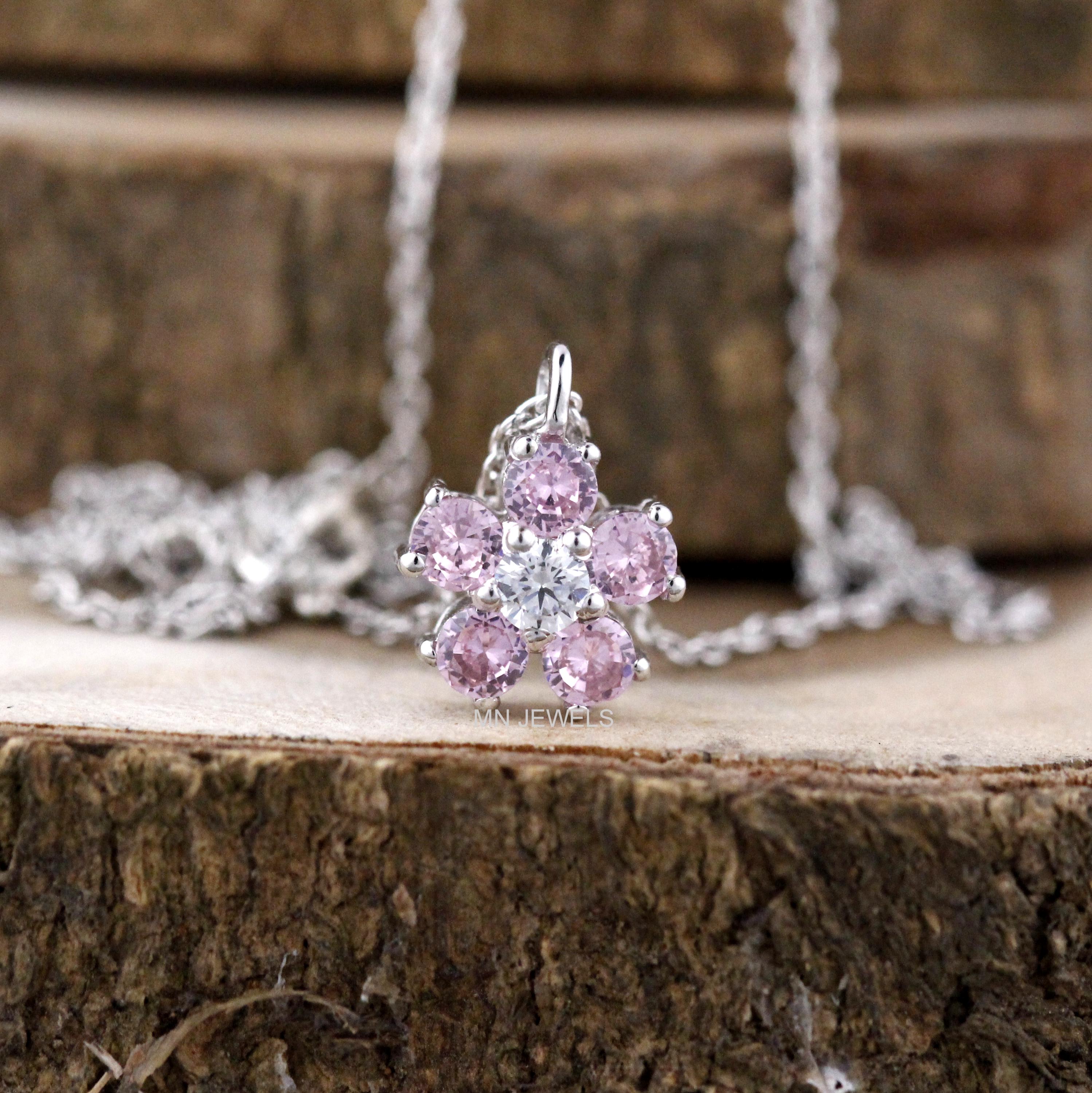Collana con ciondolo a forma di stella scintillante in argento sterling 925 con zirconi cubici per donna, collana con ciondolo solitario in pietra bianca in argento per ragazze - Italia