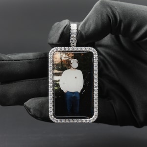 Benutzerdefinierte Iced Out Fotoanhänger für Erinnerung, personalisierter einprägsamer Bildanhänger, 925 Sterlingsilber Moissanite Hip Hop Schmuck