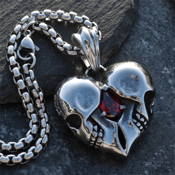 Skull sale heart necklace
