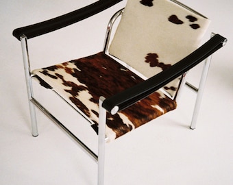 LC1 Chair by Le Corbusier for Cassina, 1928, Iconic Modernist Lounge Chair