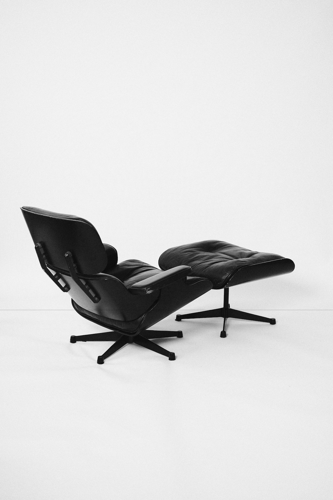 Lounge Chair and Ottoman Set by Charles & Ray Eames for Herman Miller