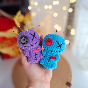 Virkat Voodoo-dockamönster: Plysch Halloween Amigurumi (PDF-mönster)