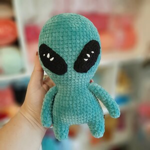 Crochet plush alien pattern, cute crochet toy pattern, crochet amigurumi pattern image 2