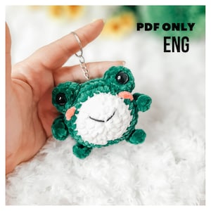 Crochet green frog plushie pattern PDF - crochet amigurumi kawaii keychain - cute crochet pattern