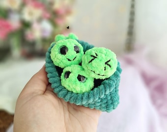 Crochet Plush Peas Keychain Amigurumi Pattern (PDF Pattern)