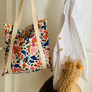 Maxi tote bag image 1