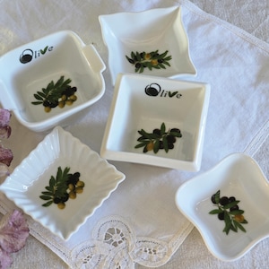 Vintage Olive Snack Bowl Set – 5-Piece Ceramic Dishes for Olives, Dips or Sauces