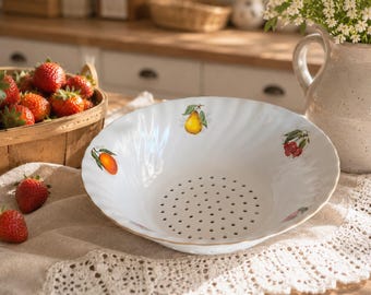 Vintage Berry Strainer Bowl, Porcelain Fruit Colander, Hand Painted Fruit Bowl, Gold Rim Kitchen Decor, 23.5 cm
