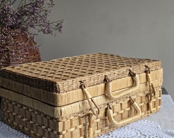 ヴィンテージ編み籐宝箱バスケット（蓋付き） - Etsy 日本