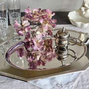 Vintage Sturdy Metal Tray – Octagonal Elegance, Oval Metal Tray, Serving tray, Kitchenware