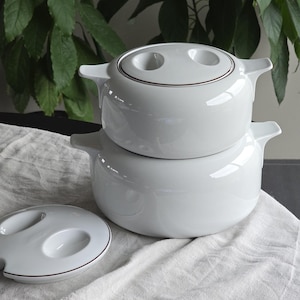 Set of 2 Vintage Arzberg Germany Ceramic Serving Dishes with Lids – MCM White Glazed Bowls with Handles – 20.5 & 17.5 cm