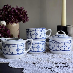 Vintage Jäger Eisenberg Blau Saks Porcelain Set of 4 – Cups, Sugar Bowl & Creamer – Thuringia, Germany
