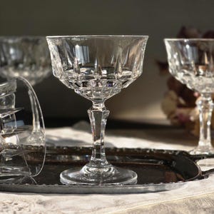 Set mit 4 Cristal D'Arques St. Germain Champagner Flöten, Elegante Französische Kristall Glas Waren, Vintage Durand Sekt Gläser