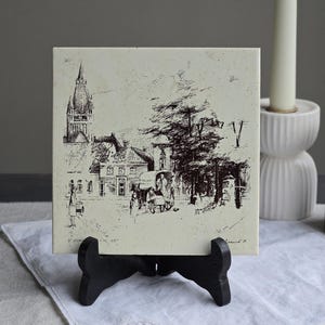 Vintage handbemalte holländische Keramikfliese von Mosa Holland. Einzigartige Vintage Keramikfliese mit holländischer Dorfszene. Seltene Holland Keramik Fliese