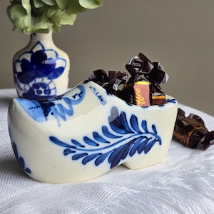 Vintage Hand-Painted Delft Porcelain Shoe – Windmill Motif | Decorative Dutch Clog