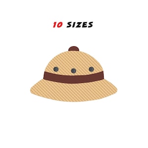 Può includere: Un cappello safari beige con una fascia marrone e tre rivetti grigio scuro. Il testo "10 SIZES" è visualizzato in rosso e nero sopra il cappello. Il cappello ha un aspetto strutturato.