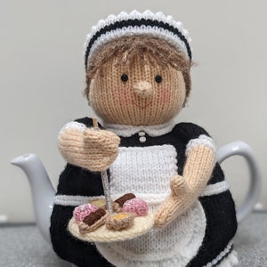 Tea cosy Knitting pattern. Printed and posted. Betty the waitress tea cosy to fit 6 cup teapot.  Pattern printed and posted to you.