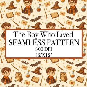 Może przedstawiać: Powtarzający się bezszwowy wzór z młodym chłopcem w okularach, szaliku i różdżce, wraz z kapeluszem czarodzieja, książkami, nietoperzami i butelkami z eliksirami. Wyświetlany jest tekst "The Boy Who Lived SEAMLESS PATTERN". Wzór ma wymiary 30,48 cm x 30,48 cm.
