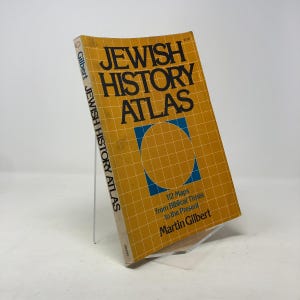 Jewish History Atlas by Martin Gilbe PB First Thus Paperback Very Good 1976 337334