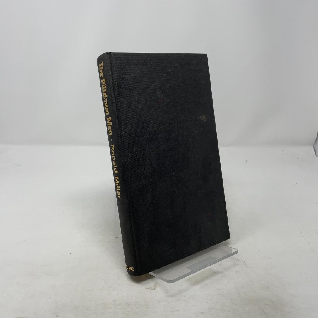 The Piltdown Men by Robert Millar HC First Edition Hardcover Very Good ...