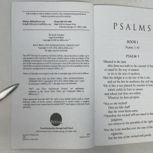 The Book of Psalms by Biblica, Inc. PB First Thus Paperback Like New 2001 408514 image 4