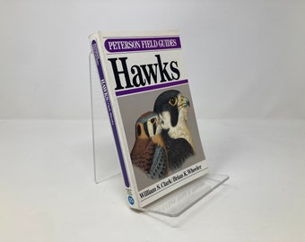 A Field Guide to Hawks: North America (Peterson Field Guide Series, 35) by William S. Clark PB First 3rd LN 1987 140415