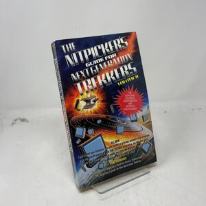 Nitpicker's Guide for Next Generation Trekkers, Volym II av Phil Farrand PB First Thus Pocketbok Som ny 1995 384956