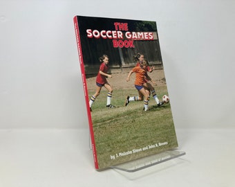 The Fussball Spiele Buch von J. Malcolm Simon PB Paperback 1st First LN Wie Neu 1982 147227