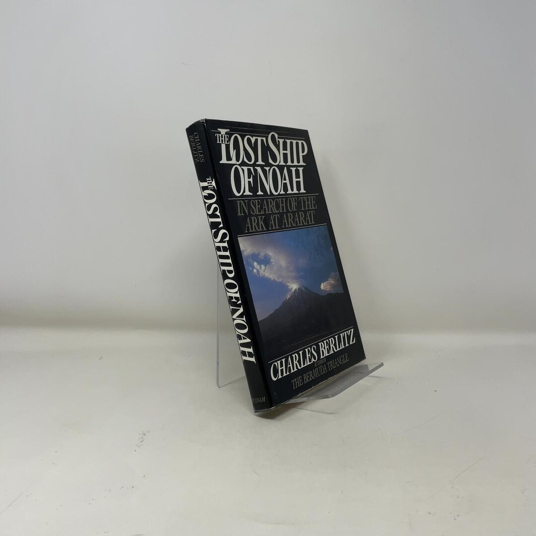 洋書 The Lost Ship of Noah by Berlitz(Signed) The Lost Ship of Noah by Berlitz, Charles HC First Edition