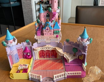 Vintage Polly Pocket Disney Magic Kingdom Castle, Peter Pan & Dumbo 99%  complete