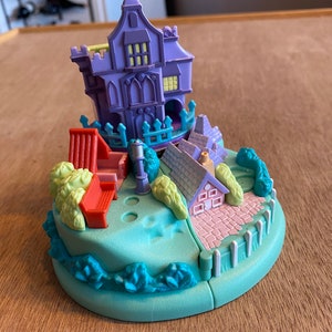 Disney Vintage 1996 Polly Pocket Bluebird Tiny Collection 101 Dalmatians Puppies Adventure, 100% Complete