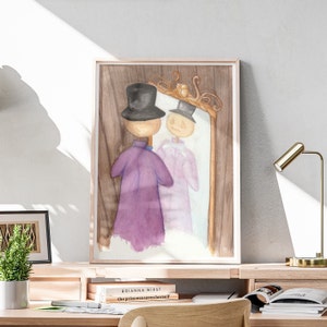 Peut inclure: Peinture à l'aquarelle d'une personne en manteau violet et chapeau haut de forme noir regardant son reflet dans un miroir. Le reflet porte un manteau rose et un chapeau haut de forme noir. La peinture est encadrée de bois.