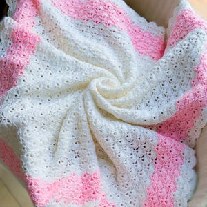 CROCHET PATTERN + VIDEO | Crochet Baby Blanket Pattern with 3D Crochet Bow | Crochet Patterns by Maisie and Ruth | *Instant Download*